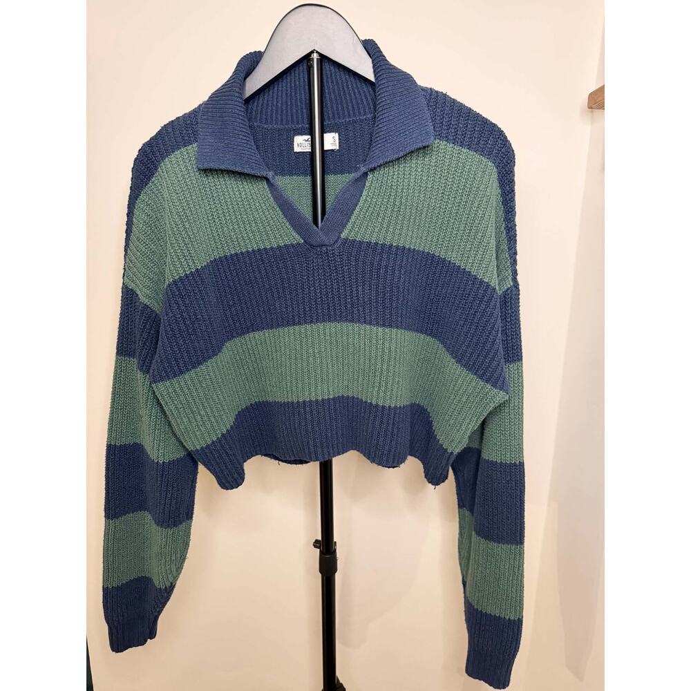Hollister Striped Cropped Collared Knit Sweater (Small)